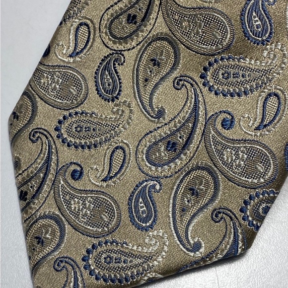 Stunning Boss Hugo Boss Tie Classic Paisley 57” L Silk Made in Italy Textured - Picture 7 of 9